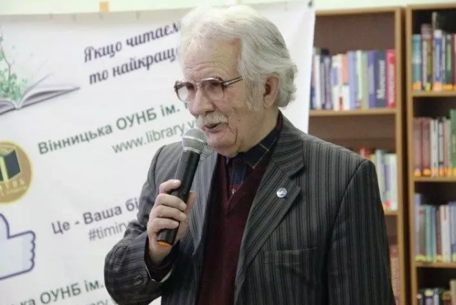Помер автор першого в Україні роману про героїв Крут