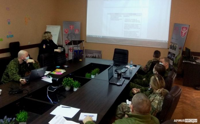 У Львові планують написати унікальний курс для НАТО про участь військової…