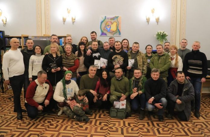 Ліцеїсти-крутяни зустрілися з військовими письменниками у Львові