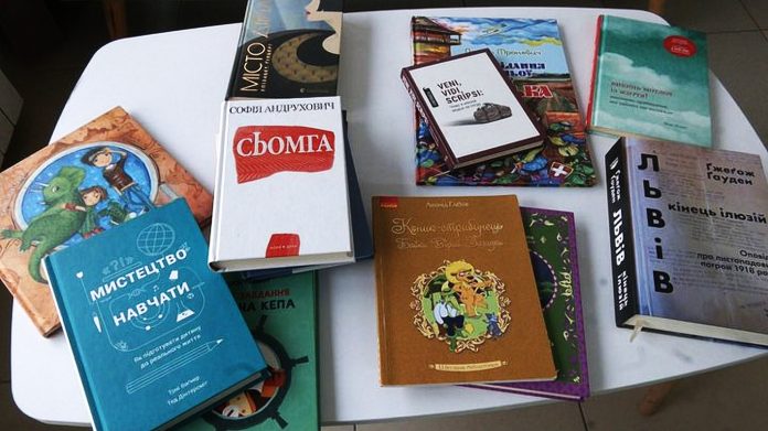 У Луцьку збирають книжки для українських переселенців у Польщі